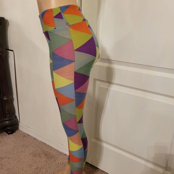LULAROE BOLD COLORFUL BRIGHT GEOMETRIC TRIANGLE PATTERN  LEGGING - Picture 8 of 16